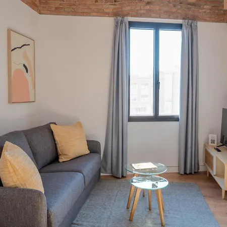 Feelathome Stadium Apartment *