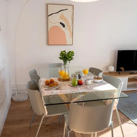 Feelathome Stadium Apartment